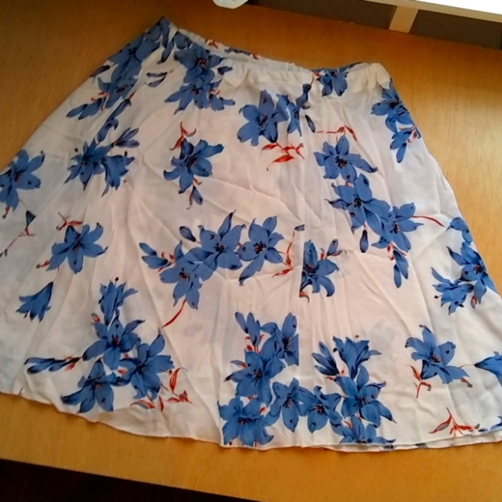 Rayon Skirt M